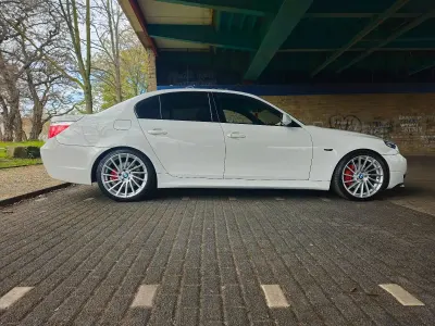 Gebraucht BMW 530 M Sport 272 PS (200 kW) 2009 Weiß Limousine