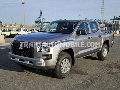 Gebraucht Mitsubishi L200 150 PS (110 kW) 2024 Grau Abholung