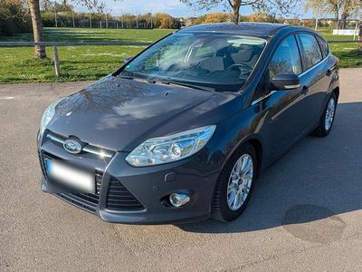 Usata Ford Focus Titanium 140 CV (102 kW) 2011 Grigio Berlina