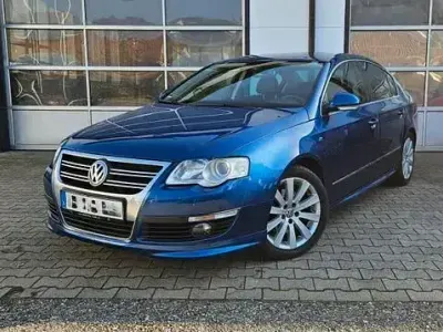 Usata VW Passat R-line Edition 140 CV (102 kW) 2009 Blu Berlina