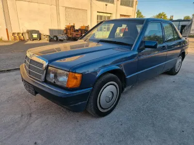 Gebraucht Mercedes 190 122 PS (89 kW) 1991 Blau Limousine