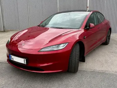 Brugt Tesla Model 3 324 kW (441 HK) 2023 Rød Sedan
