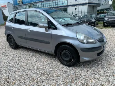 Käytetty Honda Jazz LS 83 HP (61 kW) 2005 Hopea Viistoperä