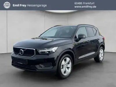 Używany Volvo XC40 Momentum 129 KM (94 kW) 2022 Czarny SUV