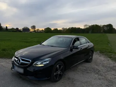 Second-hand Mercedes E200 136 CP (100 kW) 2014 Negru Berlinǎ
