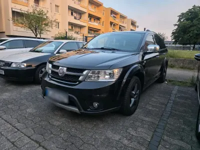 Gebraucht Fiat Freemont 170 PS (125 kW) 2012 Schwarz SUV