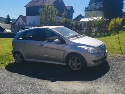 Gebraucht Mercedes B200 136 PS (100 kW) 2006 Silber Van / Kleinbus