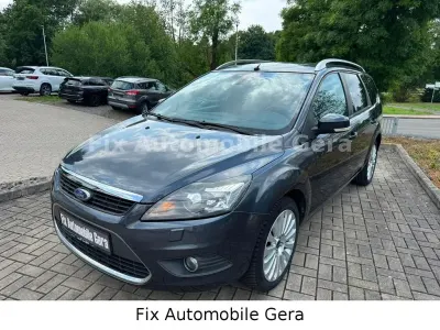 Gebraucht Ford Focus Titanium 145 PS (106 kW) 2010 Grau Limousine
