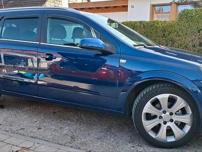 Gebraucht Opel Astra 105 PS (77 kW) 2005 Blau Kombi