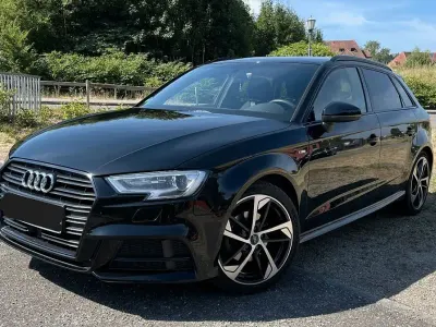 Gebraucht Audi A3 Competition 150 PS (110 kW) 2019 Schwarz Limousine