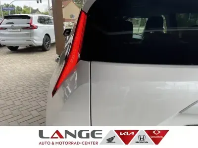 Neu Kia Niro Spirit 138 PS (101 kW) 2025 Weiß SUV