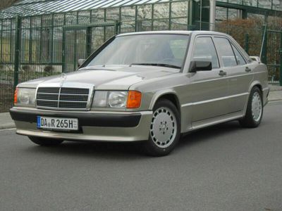 gebraucht Mercedes 190 Gold Metallic Automatik 194 HP
