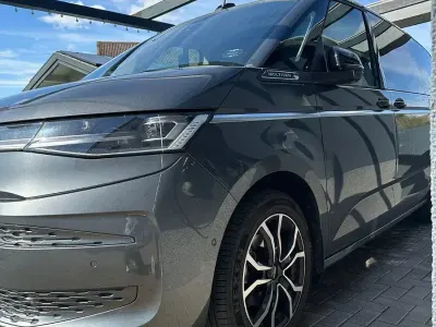 Usata VW T7 Style 150 CV (110 kW) 2024 Grigio Furgone