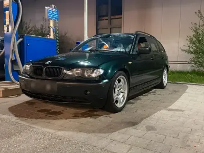 Gebraucht BMW 320 150 PS (110 kW) 2002 Grün Kombi