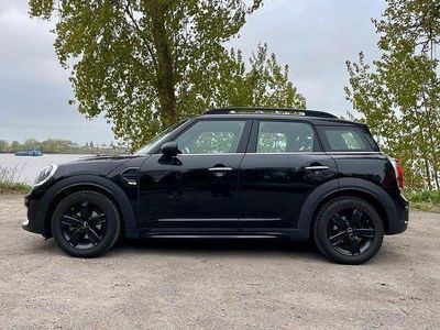 Second-hand Mini One Countryman 102 CP (75 kW) 2019 Negru SUV