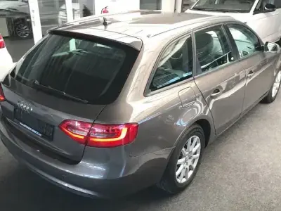 Gebraucht Audi A4 Attraction 250 PS (183 kW) 2014 Andere Kombi