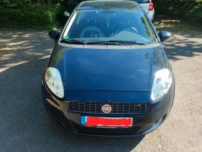Usata Fiat Punto 75 CV (55 kW) 2009 Blu Utilitaria