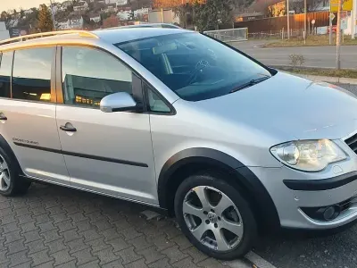 Gebraucht VW Touran Cross 170 PS (125 kW) 2007 Silber Van / Kleinbus