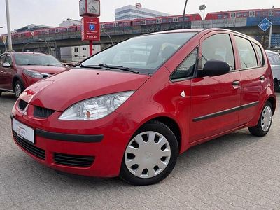 Begagnad Mitsubishi Colt Inform 75 HK (55 kW) 2005 Röd Halvkombi