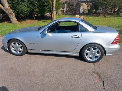 Gebraucht Mercedes SLK230 197 PS (144 kW) 2002 Silber Cabrio