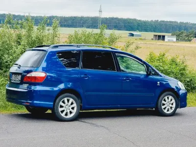 Gebraucht Toyota Avensis Verso 116 PS (85 kW) 2004 Blau Van / Kleinbus