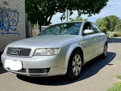 Gebraucht Audi A4 102 PS (75 kW) 2004 Silber Limousine