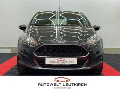 Gebraucht Ford Fiesta Trend 101 PS (74 kW) 2017 Grau Kleinwagen