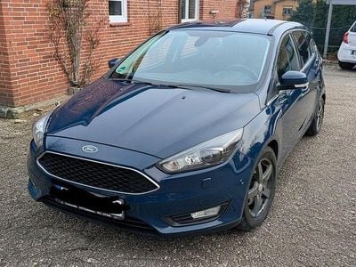 Blau Gebraucht 2018 Ford Focus ST-Line Kombi | 6.999 € (Guter Preis)