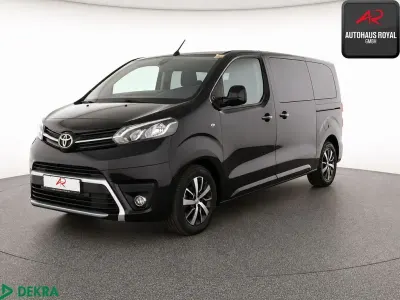 Gebraucht Toyota Proace Verso Team 177 PS (130 kW) 2022 Schwarz Kombi