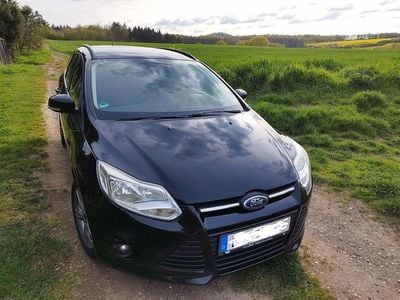 Usata Ford Focus 105 CV (77 kW) 2013 Nero Berlina
