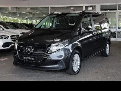 Gebraucht Mercedes V250 190 PS (139 kW) 2025 Graphitgrau metallic Van / Kleinbus