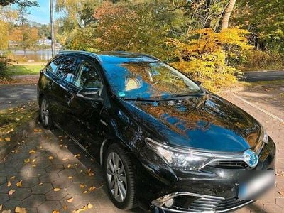 Gebraucht Toyota Auris Hybrid 99 PS (72 kW) 2016 Schwarz Kombi