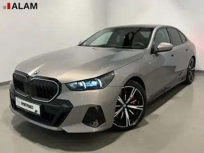 Gebraucht BMW 540 M Sport 303 PS (222 kW) 2025 Grau Limousine