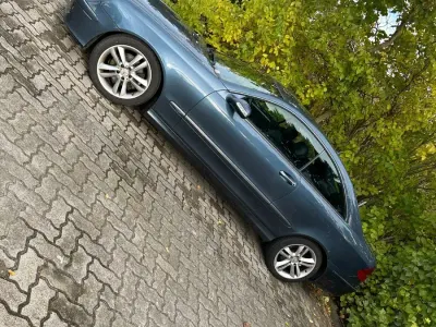 Gebraucht Mercedes CLK280 231 PS (169 kW) 2007 Blau Coupé