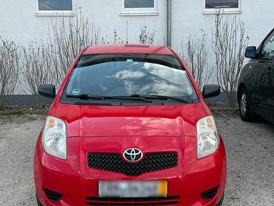Gebraucht Toyota Yaris 69 PS (50 kW) 2007 Rot Kleinwagen