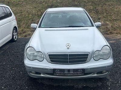 Gebraucht Mercedes C180 Classic 143 PS (105 kW) 2003 Silber Limousine