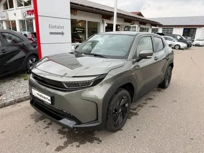 Neu Toyota Urban Cruiser 127 kW (174 PS) 2026 Grün SUV