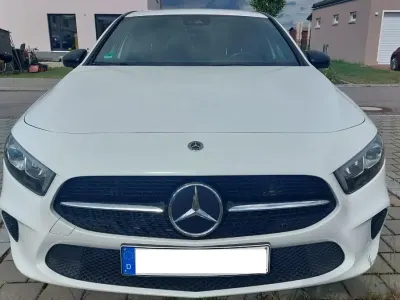Gebraucht Mercedes A250 Progressive 224 PS (164 kW) 2019 Weiß Limousine