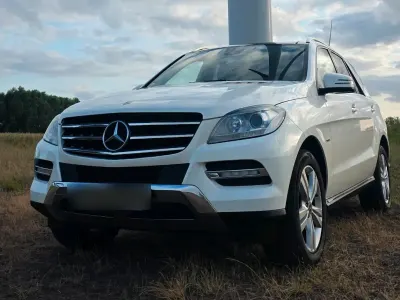 Gebraucht Mercedes ML350 258 PS (189 kW) 2011 Weiß SUV