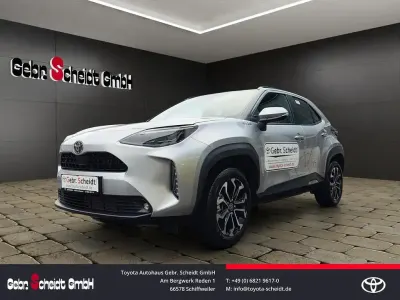 Neu Toyota Yaris 131 PS (96 kW) 2026 Silver metallic Kleinwagen