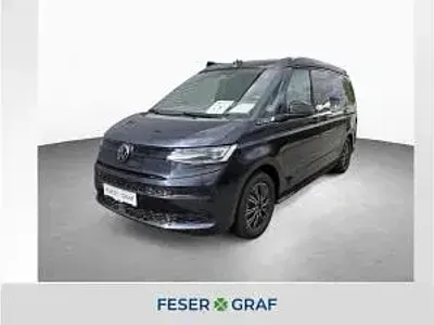 Neu VW California California 150 PS (110 kW) 2026 Blau (starlight blue metallic / deep black perleffe) Van
