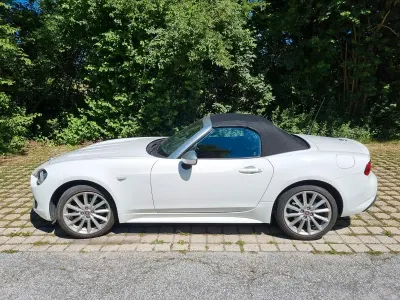 Gebraucht Fiat 124 Spider Lusso 140 PS (102 kW) 2018 Weiß Cabrio