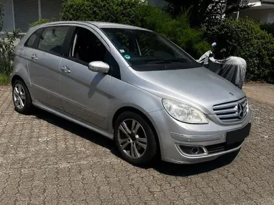 Gebraucht Mercedes B200 140 PS (102 kW) 2006 Silber Van / Kleinbus