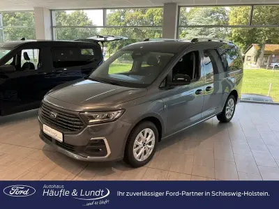 Neu Ford Grand Tourneo Connect Titanium 150 PS (110 kW) 2026 Grau Van / Kleinbus