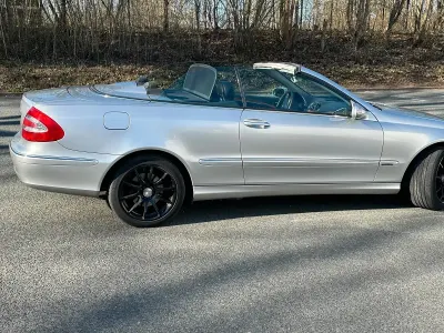 Gebraucht Mercedes CLK320 Edition 218 PS (160 kW) 2004 Silber Cabrio