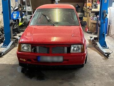 Second-hand Opel Corsa 150 CP (110 kW) 1991 Roșu Hatchback