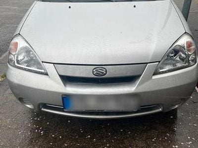 Suzuki Liana