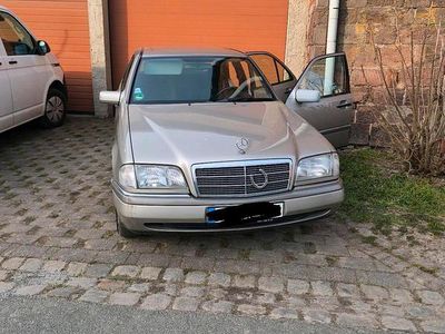 Gebraucht Mercedes C200 136 PS (100 kW) 1994 Beige Limousine