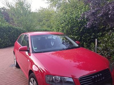 Rot Gebraucht 2001 Audi A3 Coupé | 2.300 €