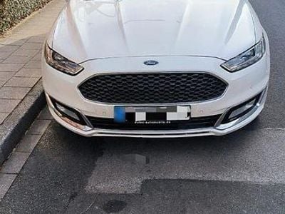 Gebraucht Ford Mondeo Vignale 179 PS (131 kW) 2016 Weiß Kombi